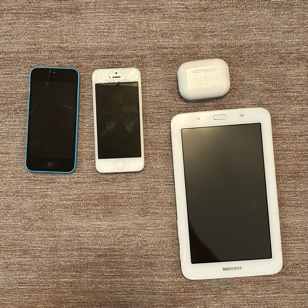 Apple and Samsung device bundle